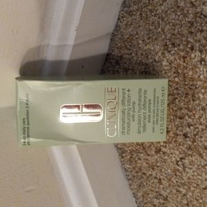 Clinique moisturizing lotion.   4.2 Oz